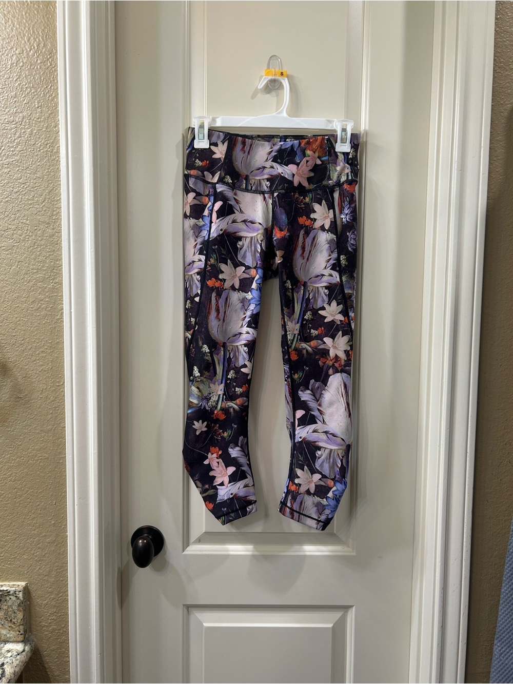 Small CALIA by Carrie Underwood Purple Floral Active Leggings